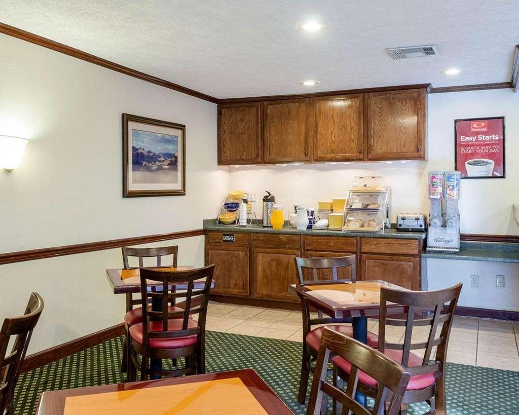 Econo Lodge Kosciusko Restaurante foto
